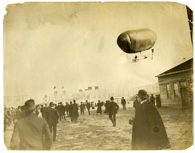 Nave Aérea "California Arrow" de Jessie Tarbox Beals