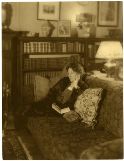 Alice Foote MacDougall da fama dos restaurantes, Greenwich Village, Nova Iorque, EUA, c.1915-25 (foto em prata gelatina) de Jessie Tarbox Beals
