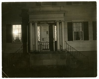 Boston doorway, EUA, c.1902-10 (foto em prata gelatina) de Jessie Tarbox Beals
