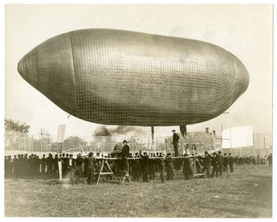 O Capitão Tom Baldwin é um dos pioneiros de Jessie Tarbox Beals
