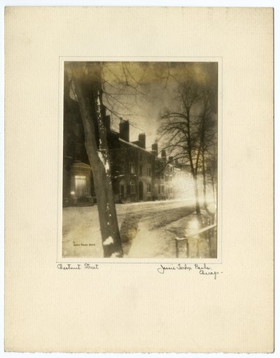 Chestnut Street, Boston, EUA, c.1902-10 (foto em prata gelatina) de Jessie Tarbox Beals