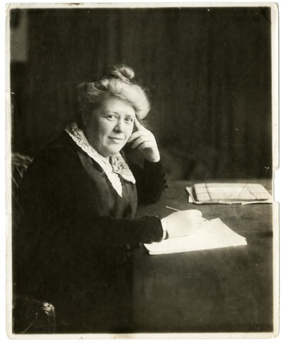 Jane Martin, anunciante, c.1905-20 (foto em prata gelatina) de Jessie Tarbox Beals