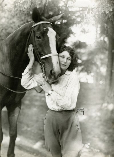 Judith Anderson, c.1917-24 (foto gelatina prateada) de Jessie Tarbox Beals