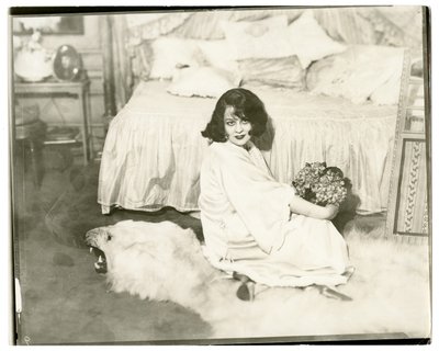 Lenore Ulric, c.1915-28 (foto gelatina prateada) de Jessie Tarbox Beals