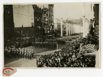 Desfile Militar no Tribunal de Honra dos Fuzileiros Navais, Grã-Bretanha de Jessie Tarbox Beals
