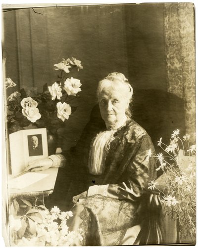 Sra. Greenwich Horne ?, c.1905-40 (foto em prata gelatina) de Jessie Tarbox Beals