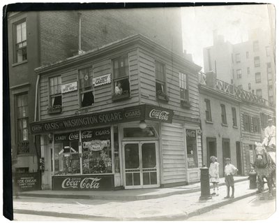 O Garret - antigo Garrett de Bruno - para o qual Lafayette out (!), Greenwich Village, Nova York, EUA, c.1917-18 (foto em prata gelatina) de Jessie Tarbox Beals