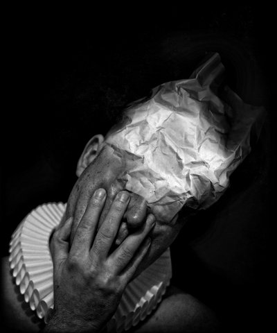 Uma morte de palhaços (serie), 2014 (arte digital fotográfica) de Johan Lilja