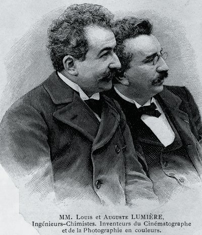 Retrato de Auguste Marie Louis Nicolas Lumiere (1862-1954) e Louis Jean Lumiere (1864-1948), empresários e inventores franceses de projetores de filme, gravura a partir de fotografia de Walter Charles Mills