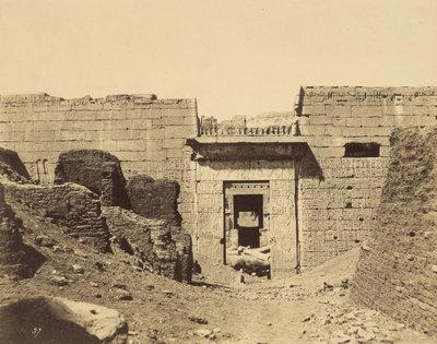 Medinet-Habu, Palácio de Ramses Méïamoun, entrada para o Segundo Tribunal de John Beasly Greene