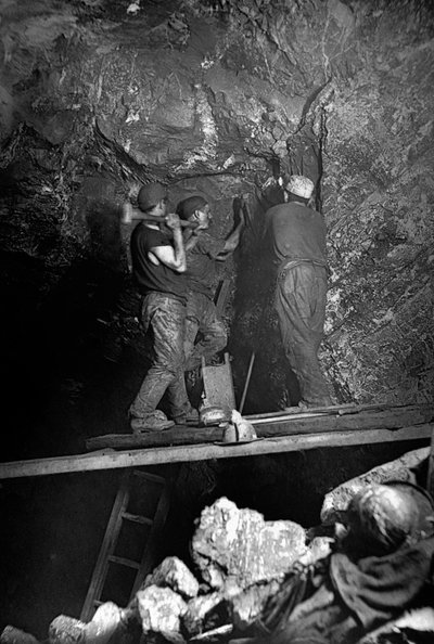 Exploração mineira subterrânea, Colcauth, Cornualha de John Charles Burrow