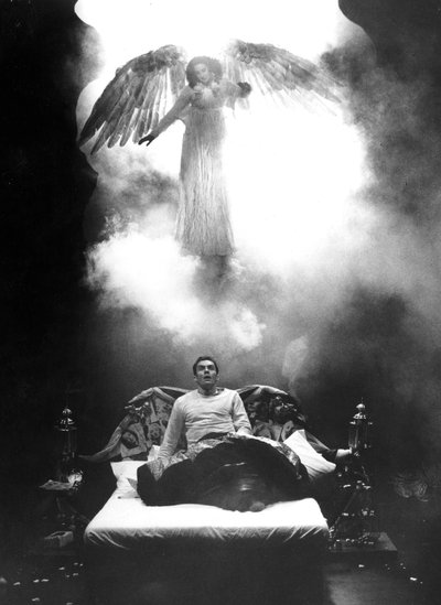 Angels In America escrito por Tony Kushner de John Haynes
