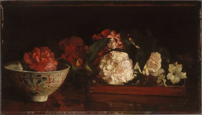 Flores num tabuleiro japonês sobre uma mesa de mogno de John La Farge