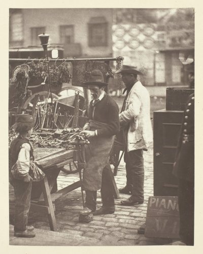 O serralheiro da rua, 1881. de John Thomson