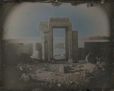 Templo de Horus, Edfu, 1842-44. de Joseph Philibert Girault De Prangey