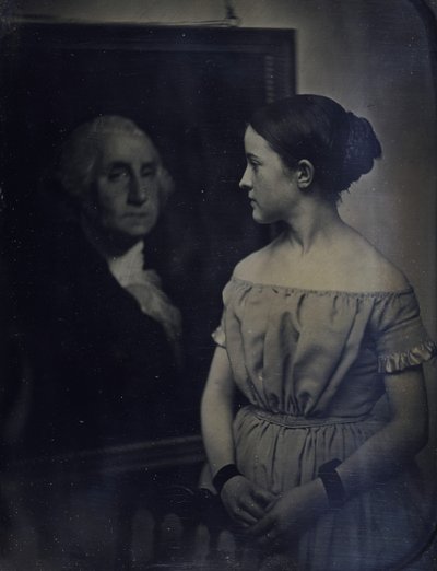 Rapariga com retrato de George Washington, ca. 1850. Criadoras: Josiah Johnson Hawes, Albert Sands Southworth. de Josiah Johnson Hawes, Albert Sands Southworth