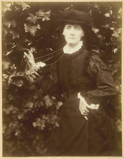 Mrs. Herbert Duckworth She Walks in Beauty, Setembro de 1874. de Julia Margaret Cameron