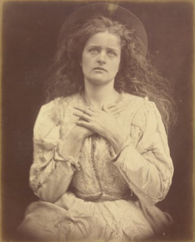 "Então agora penso que a minha hora está próxima - confio que sim - eu sei"/ "A abençoada Música foi por esse caminho que a minha alma terá de ir" de Julia Margaret Cameron