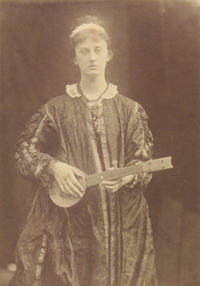 Lágrimas das profundezas de algum desespero divino Se elevam no coração e se juntam aos olhos de Julia Margaret Cameron