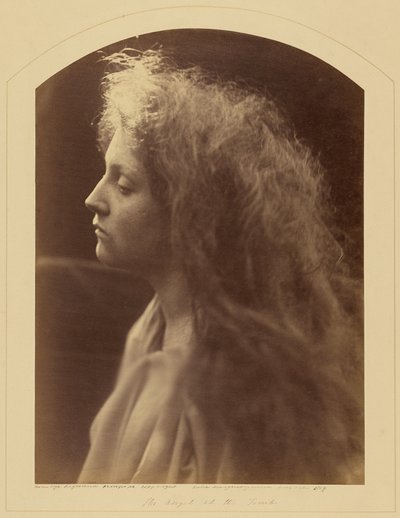 O anjo junto ao túmulo de Julia Margaret Cameron