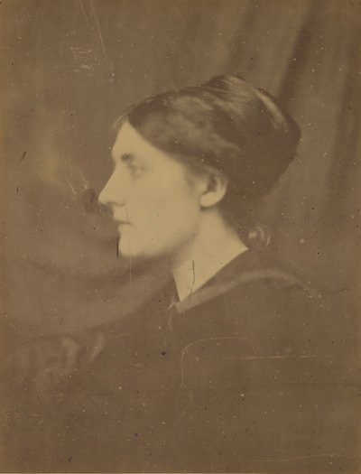 [Mulher não identificada de perfil], 1866-68. de Julia Margaret Cameron