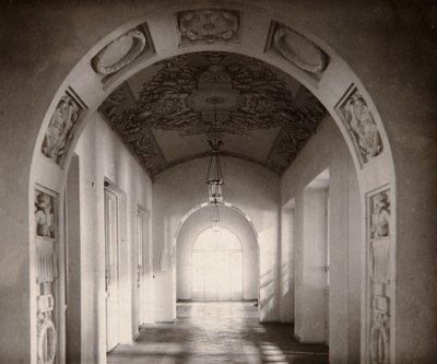 O Museu do Imperial Pushkin Lyceum em São Petersburgo, Rússia, década de 1910. de Karl Kubesch