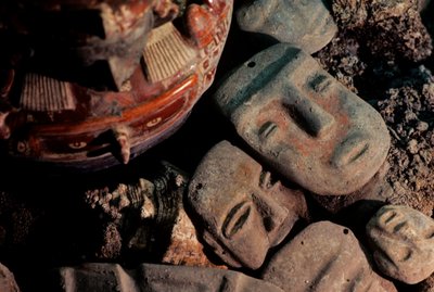 Américas; arqueologia; México; Templo Mayor; Grande Templo dos Aztecas; Enterro; Tenochtitlan..., 2010 (foto) de Kenneth Garrett