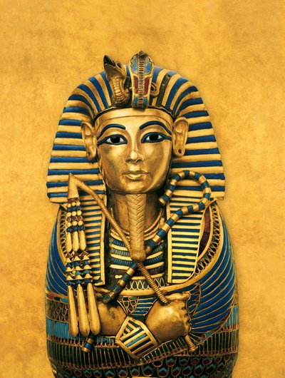 Ilustração composta de caixão para as vísceras de Tutankhamon; Tutankhamon; Exh..., 2009 (foto) de Kenneth Garrett