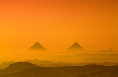 Egipto; Antigo Reino; Planalto de Gizé; Pirâmides de Gizé; Khufu; Khafre; Menkaure de Kenneth Garrett