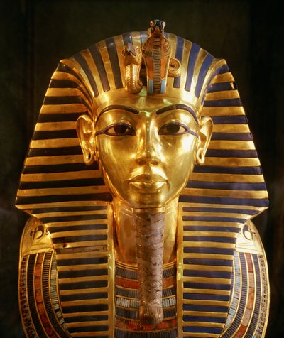 Máscara funerária de ouro do rei Tutankhamon, Novo Reino, 2002 (foto) de Kenneth Garrett