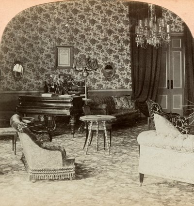 Sala de estar da Presidência, sede de Lord Roberts, Bloemfontein, África do Sul, 1900. de Keystone View Company