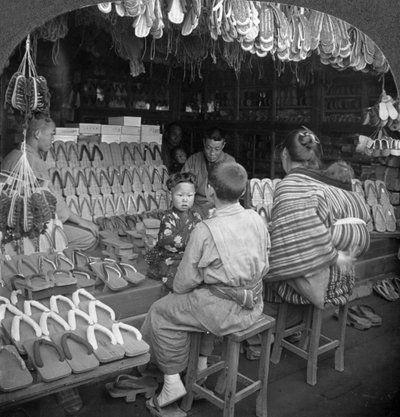 Sapataria japonesa, início do século XX de Keystone View Company