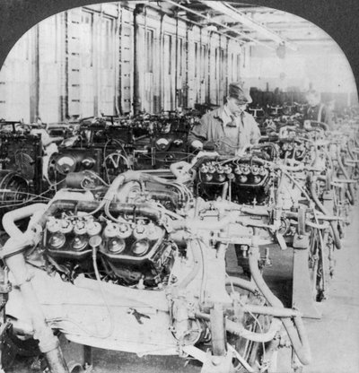 Testando motores em uma fábrica de automóveis, Detroit, Michigan, EUA, século 20 de Keystone View Company