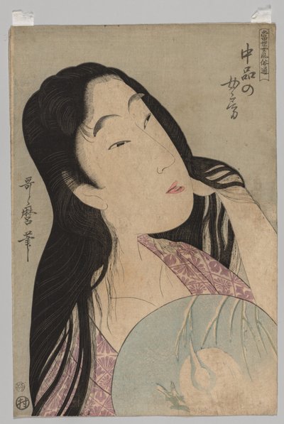 Busto de mulher com cabelo solto segurando ventilador de Kitagawa Utamaro