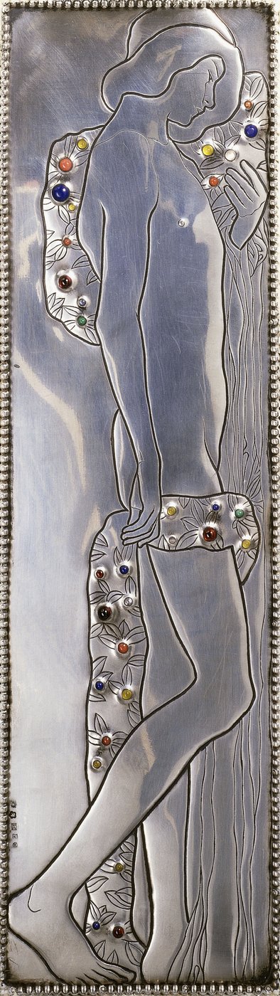 Painel embutido de uma cama de solteiro pintada de branco Weiner Werkstatte representando uma figura andrógina nua (detalhe), c.1904 (prata, lápis-lazúli, pedras da lua, malaquita, coral, madeira) de Koloman Moser