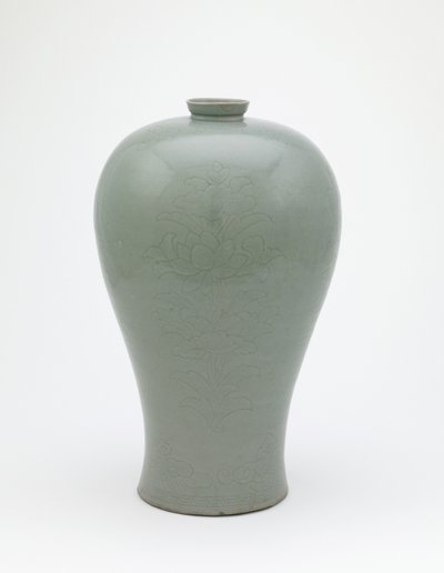 Garrafa com design inciso de quatro sprays de lótus, período Koryo, primeira metade do século XII (cerâmica) de Korean School