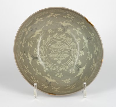Tigela com guindastes e nuvens, c.1150-1200 de Korean School