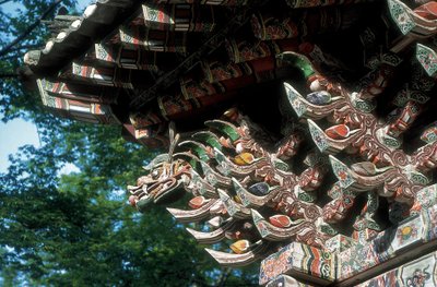 Sŏgwang-sa Temple, Kosan County, Kangwon Province, North Korea, detail of the roof (foto) de Korean School