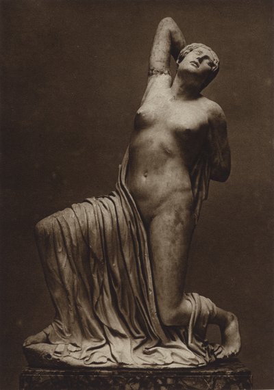 Roma: Museu Nacional, Niobide (foto p/b) de Kurt Hielscher