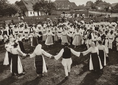 Roménia: Rusu-Bargaului, Hora (foto a p/b) de Kurt Hielscher