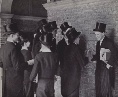 Eton boys, mexericos (foto a p/b) de Laszlo Moholy Nagy