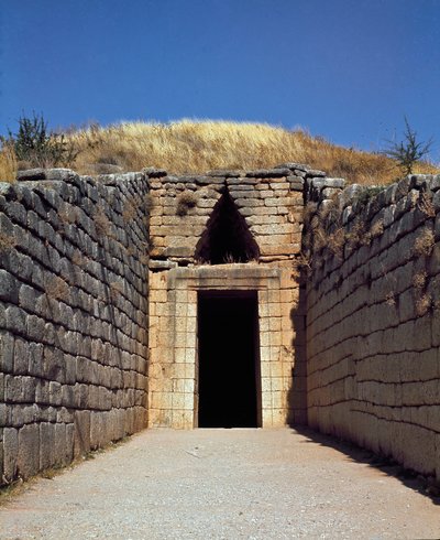 Entrada do túmulo de Agamenón chamado "Tresor d