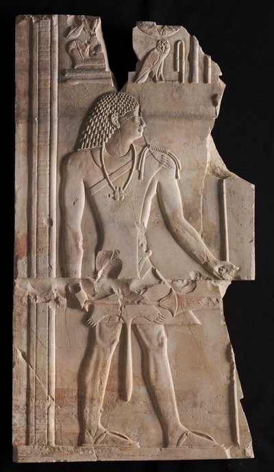 Mentuemhat como Sacerdote com Cajado e Cetro, c.667-647 aC de Late Period Egyptian