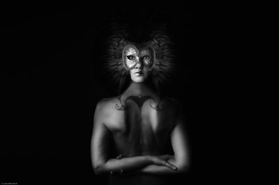 A Misteriosa Mulher Enmascarada de Laura Benvenuti