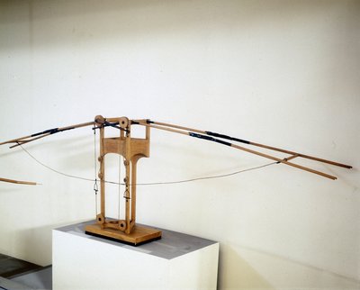 Máquina para voar com asas, modelo segundo o desenho de Leonardo da Vinci (Leonardo da Vinci). Museu de Ciência e Tecnologia, Milão. de Leonardo da (after) Vinci