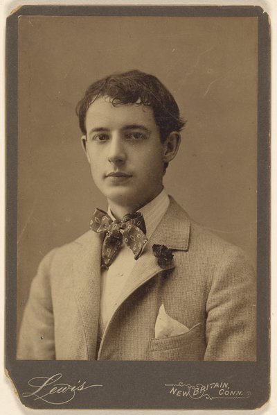 Walter Thomas [jovem de laço e cravo na lapela do casaco] de Lewis