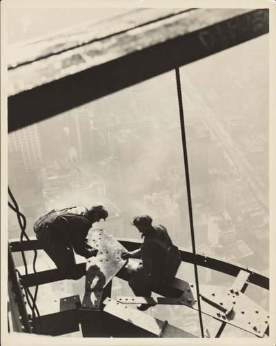 Empire State Building, Nova Iorque de Lewis W. Hine