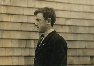 James Cooney, de 15 anos, imigrante irlandês em Fall River, Massachusetts de Lewis Wickes Hine