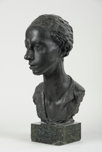 Busto de Donna Maria Chiapelli, c.1932 (bronze) (ver também 440294 & 440296) de Libero Andreotti