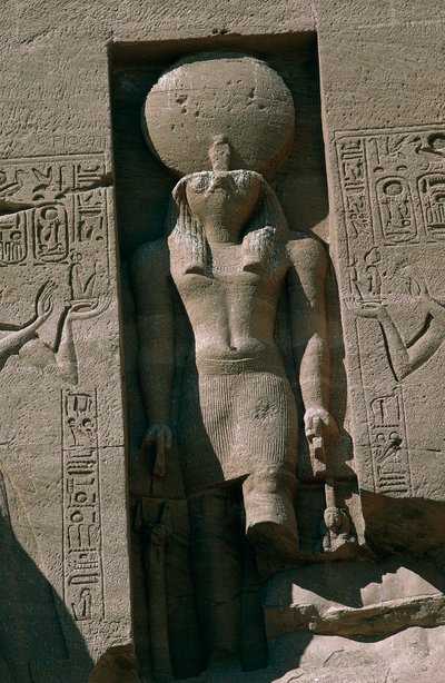 Egito, Núbia, Abu Simbel, Grande Templo de Ramsés II, fachada, nicho com estátua do deus sol Ra de Unbekannt Unbekannt